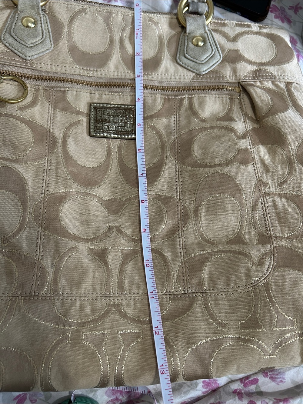 Coach poppy bag Tan Signature Canvas Shoulder Tote with Gold Hardware - Picture 14 of 15